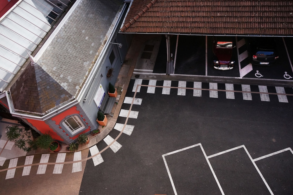 Hotel de Bourgogne 62/69