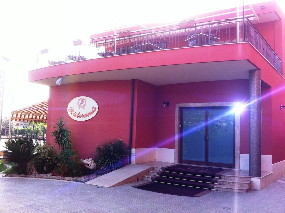 Cordial Hotel 1/33