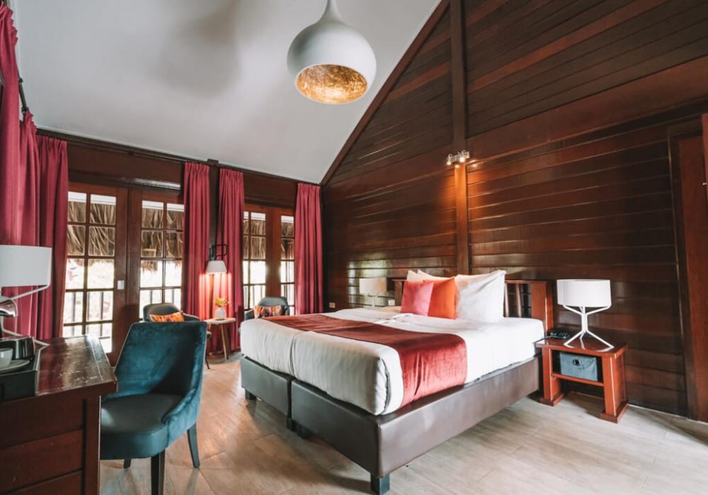 The Kontiki Curacao Beach Resort 24/74