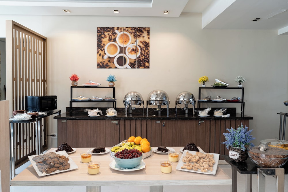 Rivoli Suites 37/48