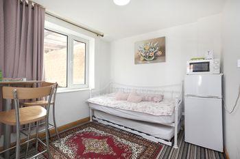 Garden House Self Contained Annexe 7/19