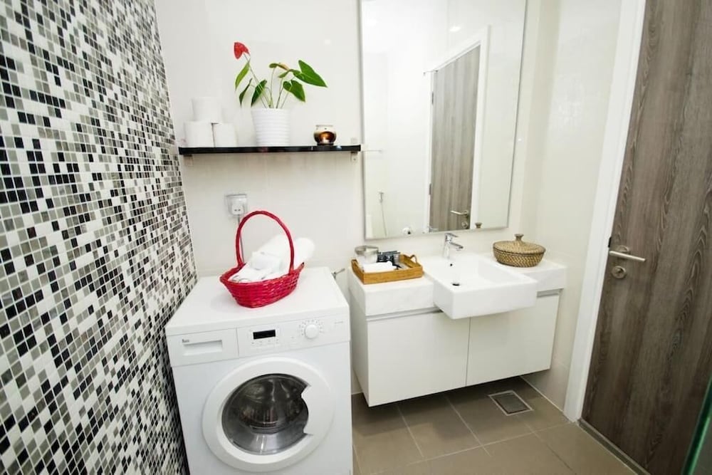 A Place Define Happiness In M Suite Klcc 50/50