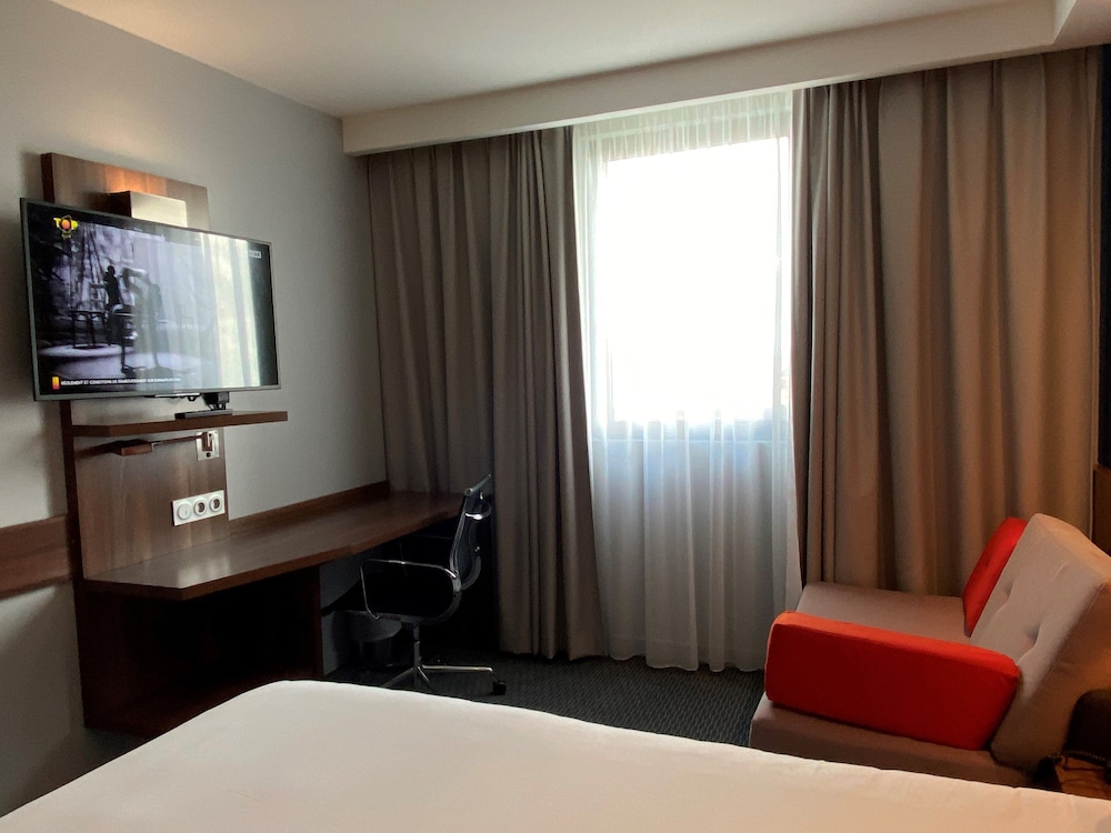 HOLIDAY INN EXPRESS DIJON 38/69