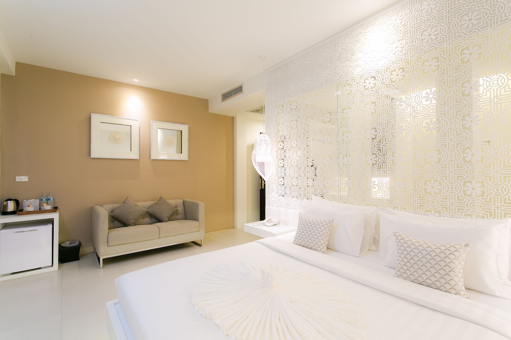 The House Patong 22/43