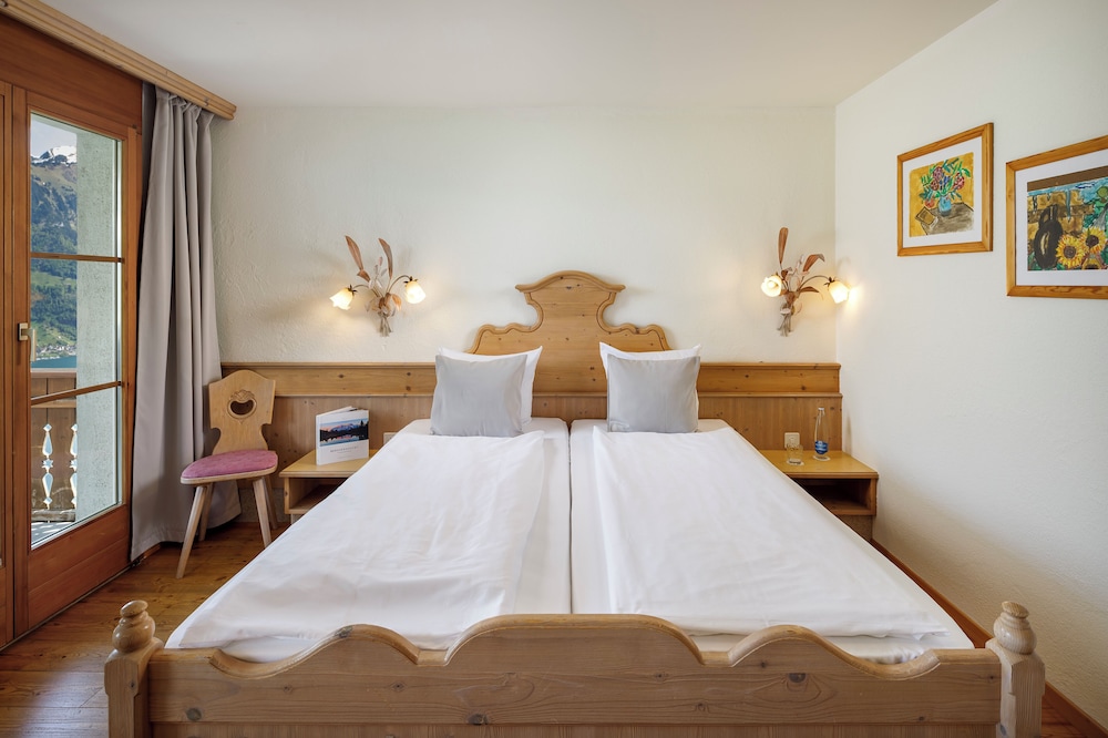 Hotel And Naturhaus Bellevue 7/29