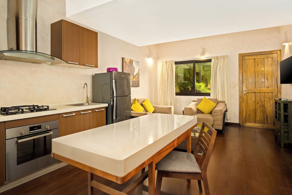 La Villa Boutique Hotel 56/69