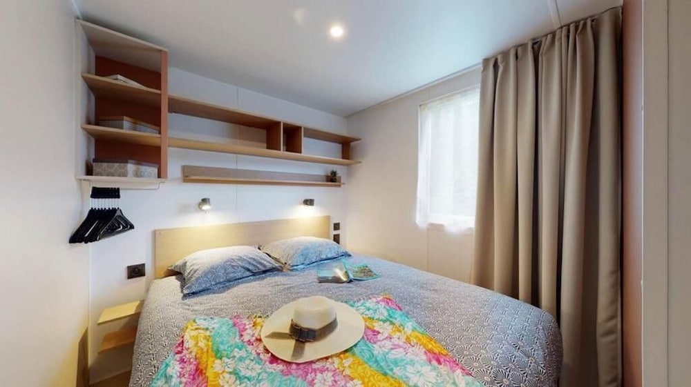 Camping Club Le Parc De Paris - Caravan Park 11/50