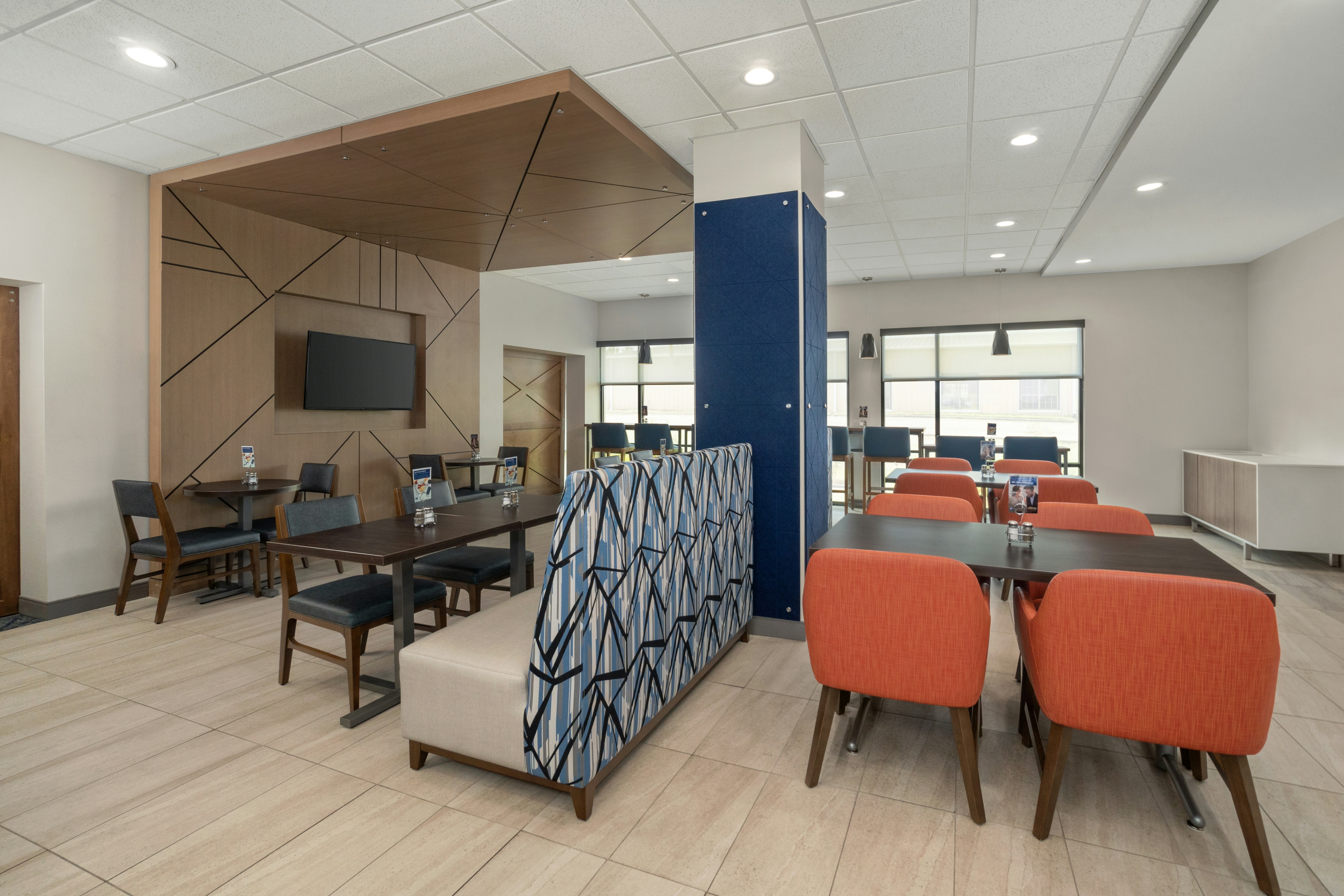 Holiday Inn Express HATTIESBURG WEST – UNIV AREA 54/56