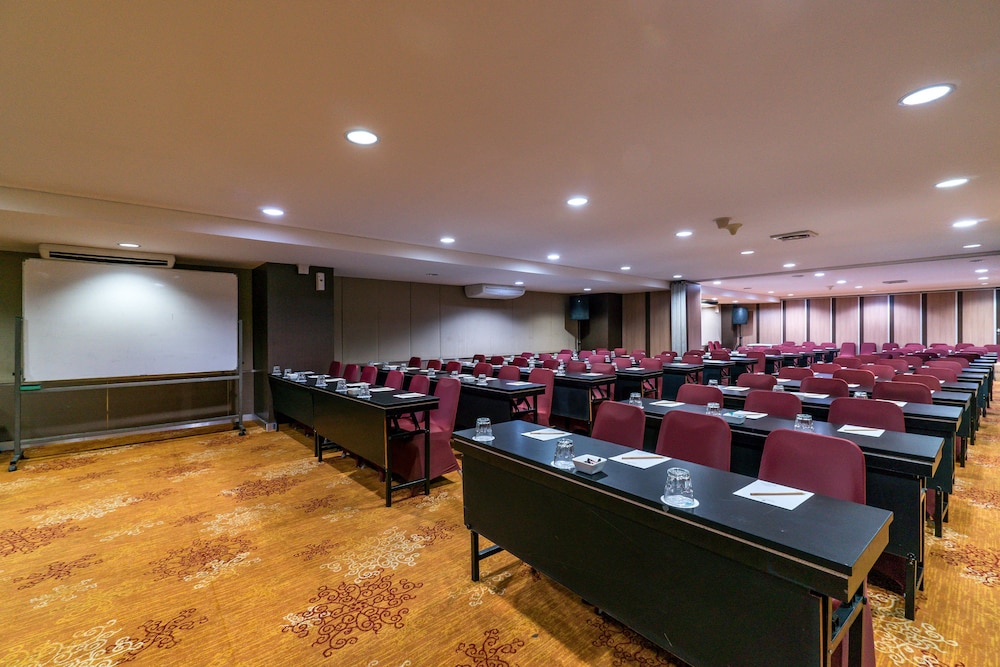 Sofyan Hotel Cut Meutia 58/63