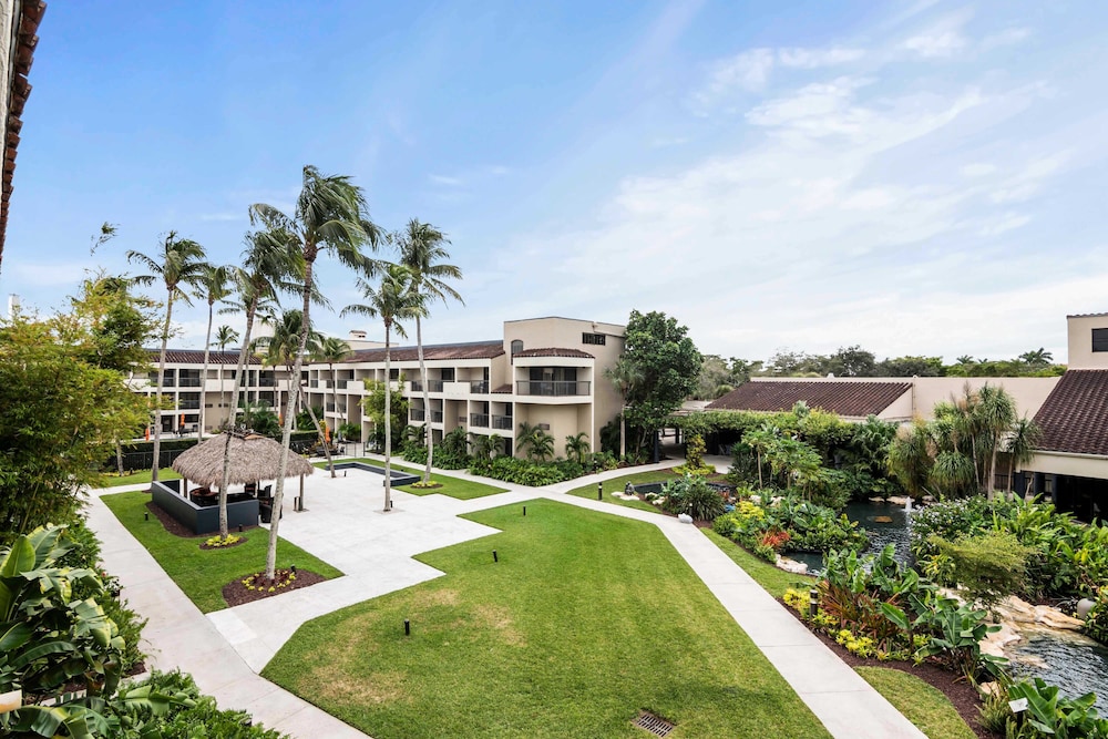Miami Lakes Hotel 2/48