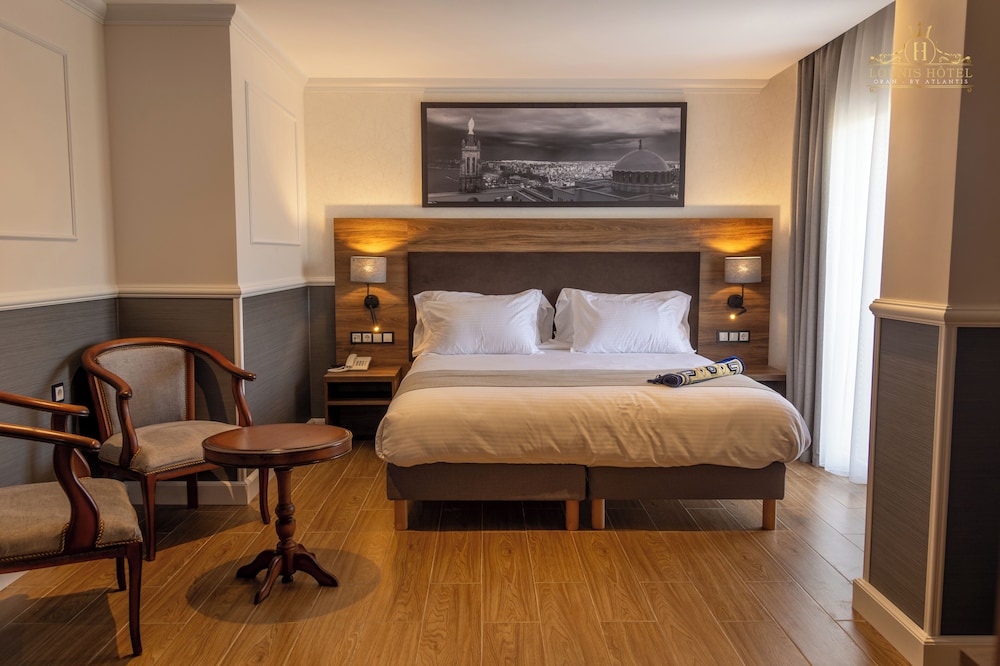 LOUNIS HOTEL 12/36