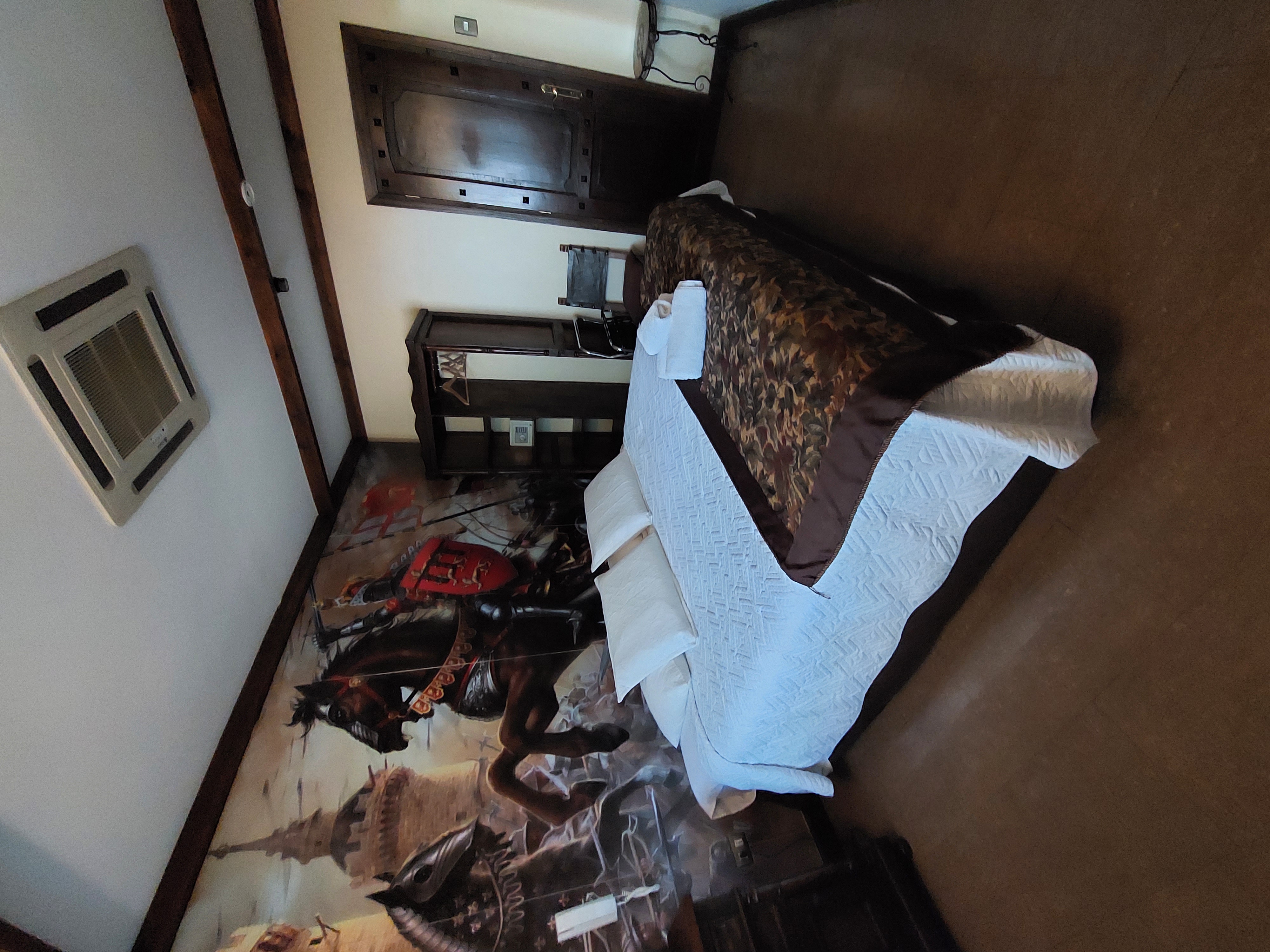 Castillo Medieval Hotel 24/64
