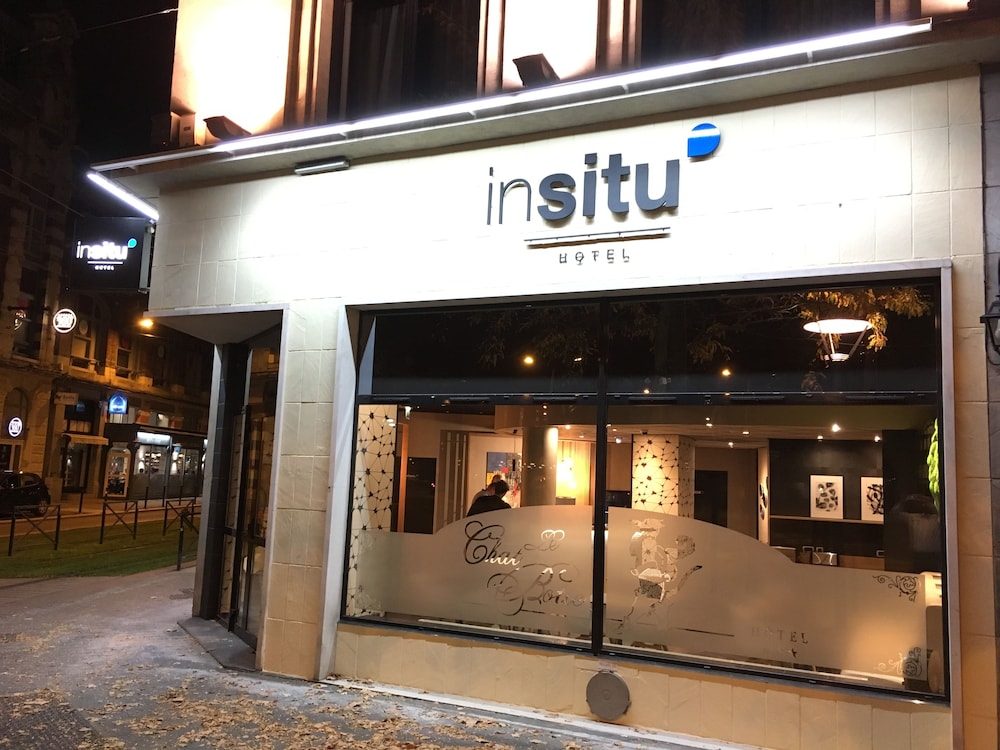 In Situ Hotel 2/50
