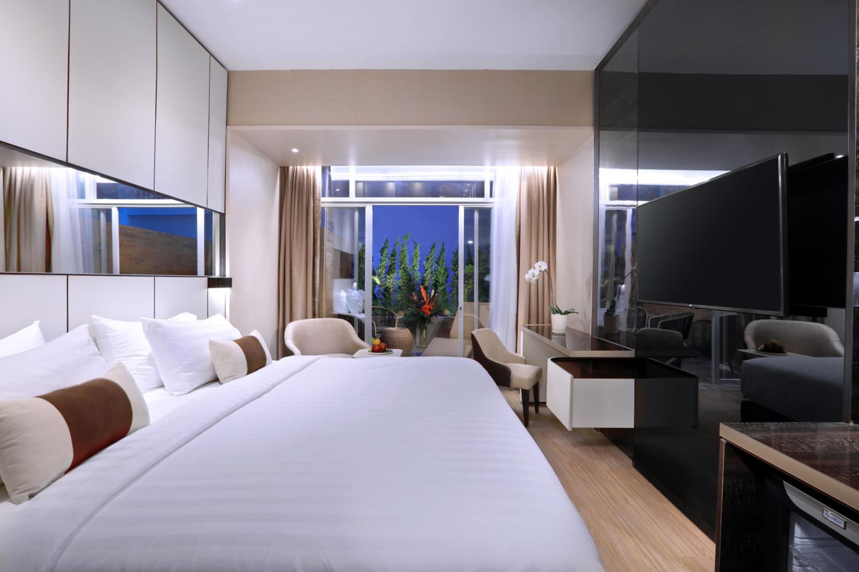 Cabana, Suite, Queen Bed