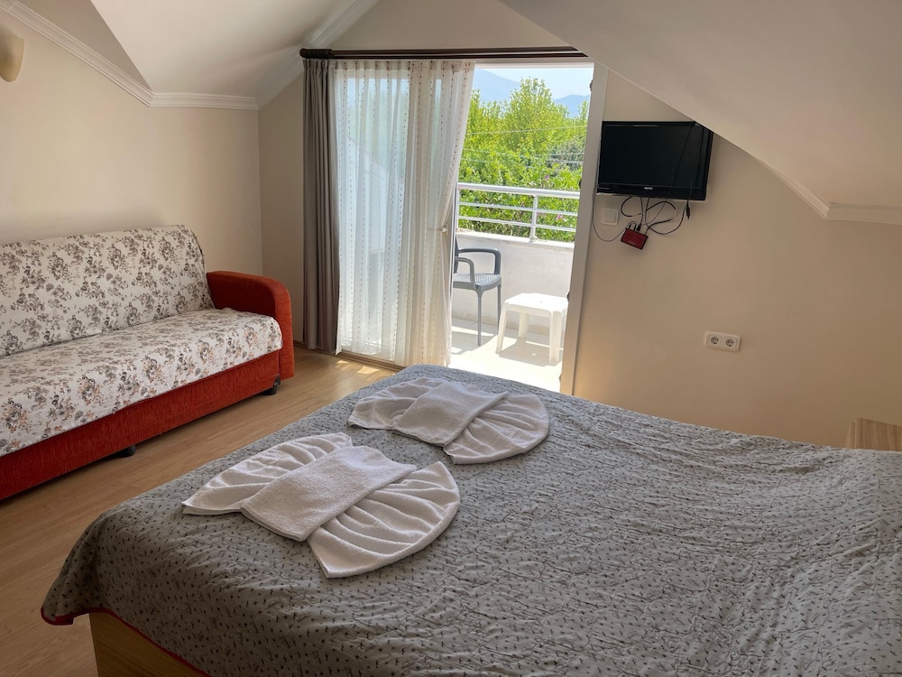 Tugay Hotel 27/67