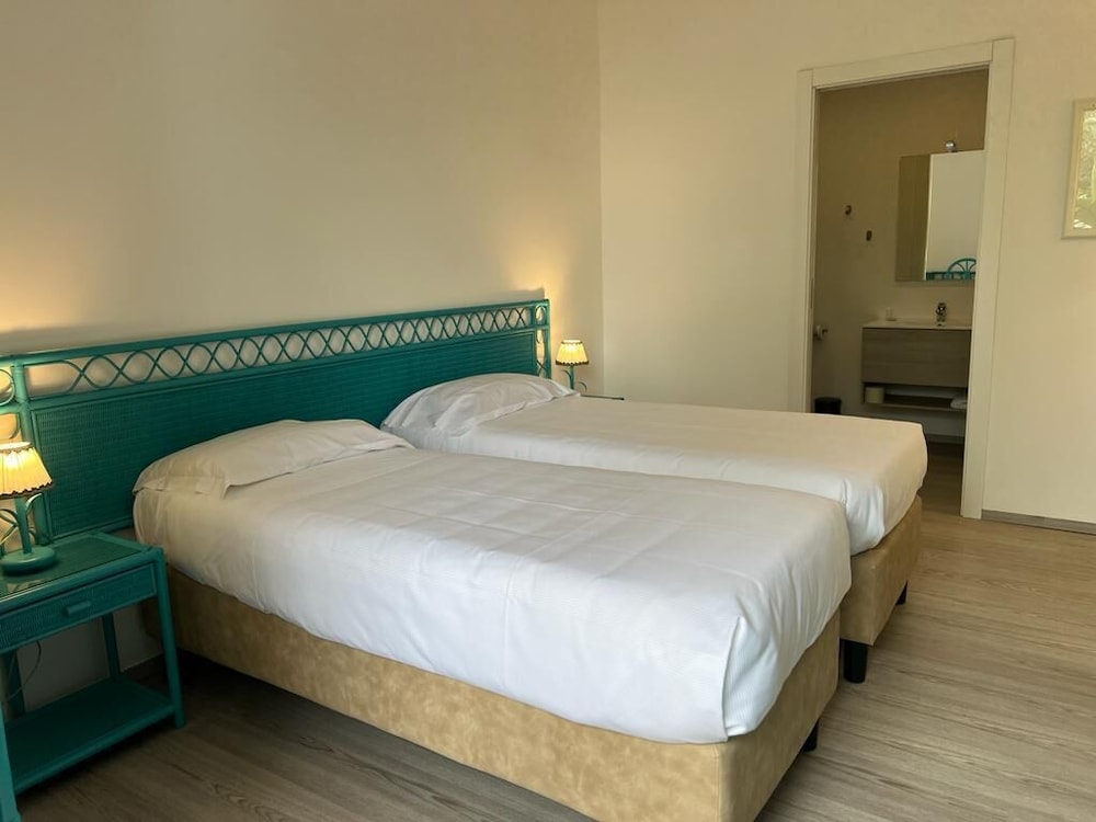 Hotel Baia Delle Sirene 29/80