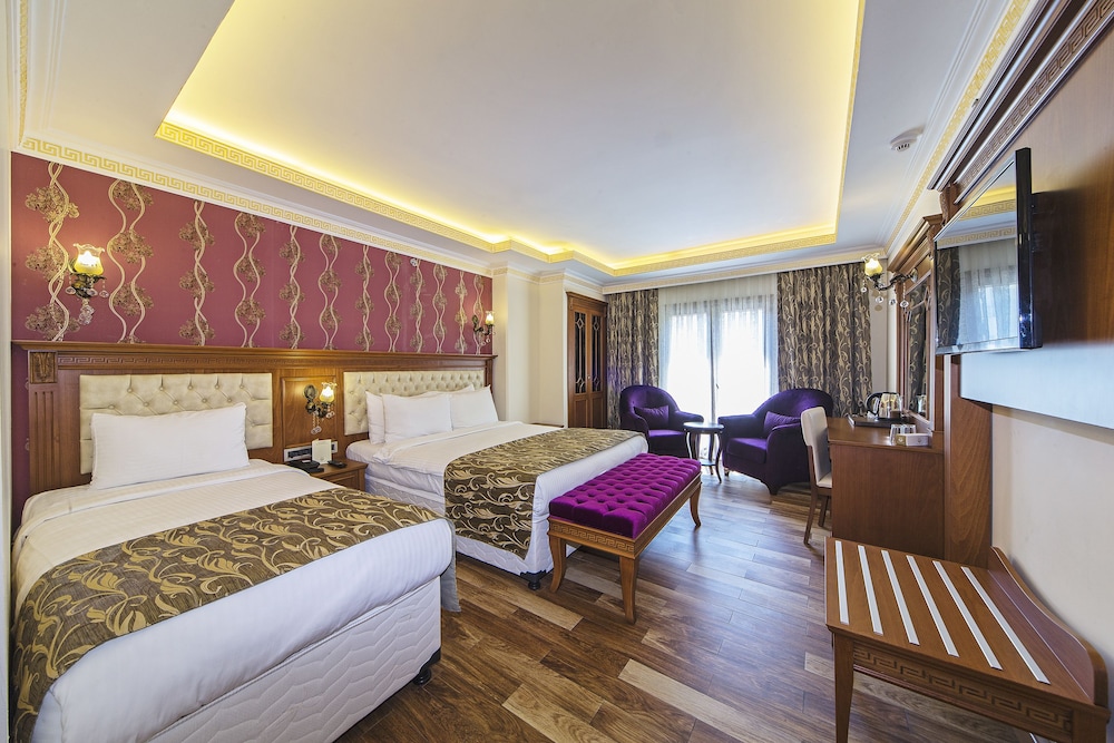 1 BEDROOM, JUNIOR SUITE, CITY VIEW