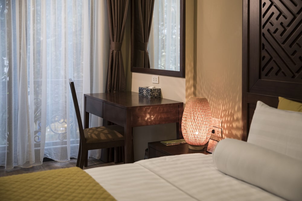 Hanoi Lakeside Premium Hotel 21/31