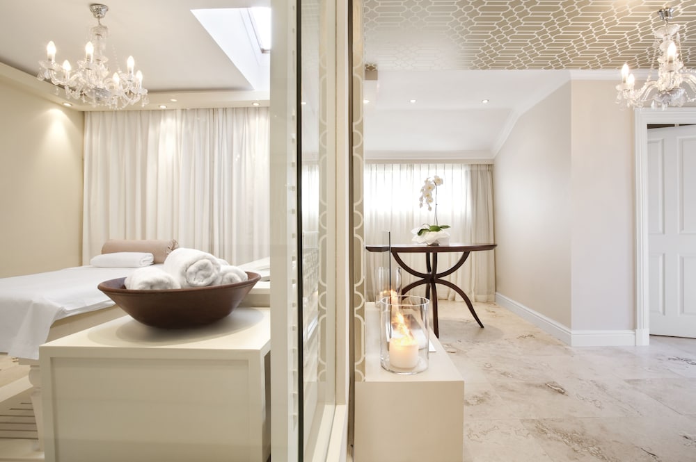 Banksia Boutique 49/49