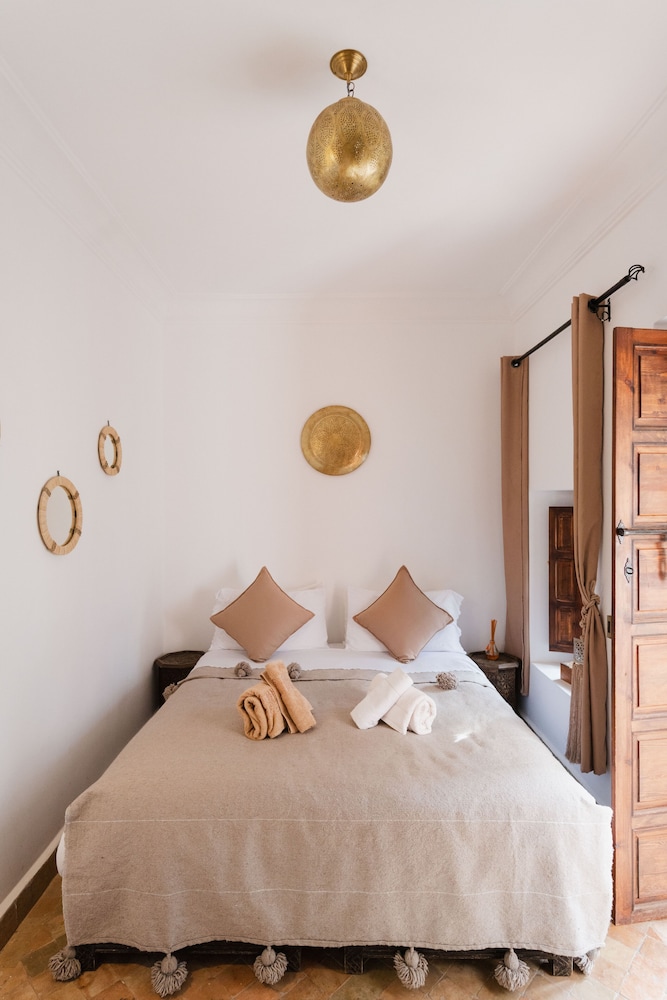 Riad 107 12/50