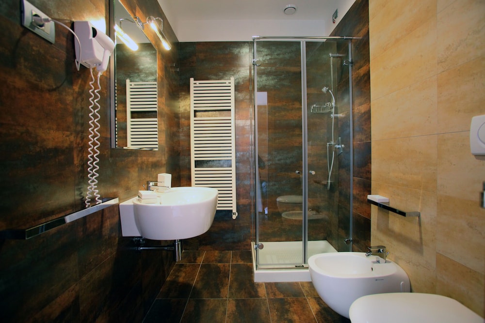Sciali Hotel 48/50