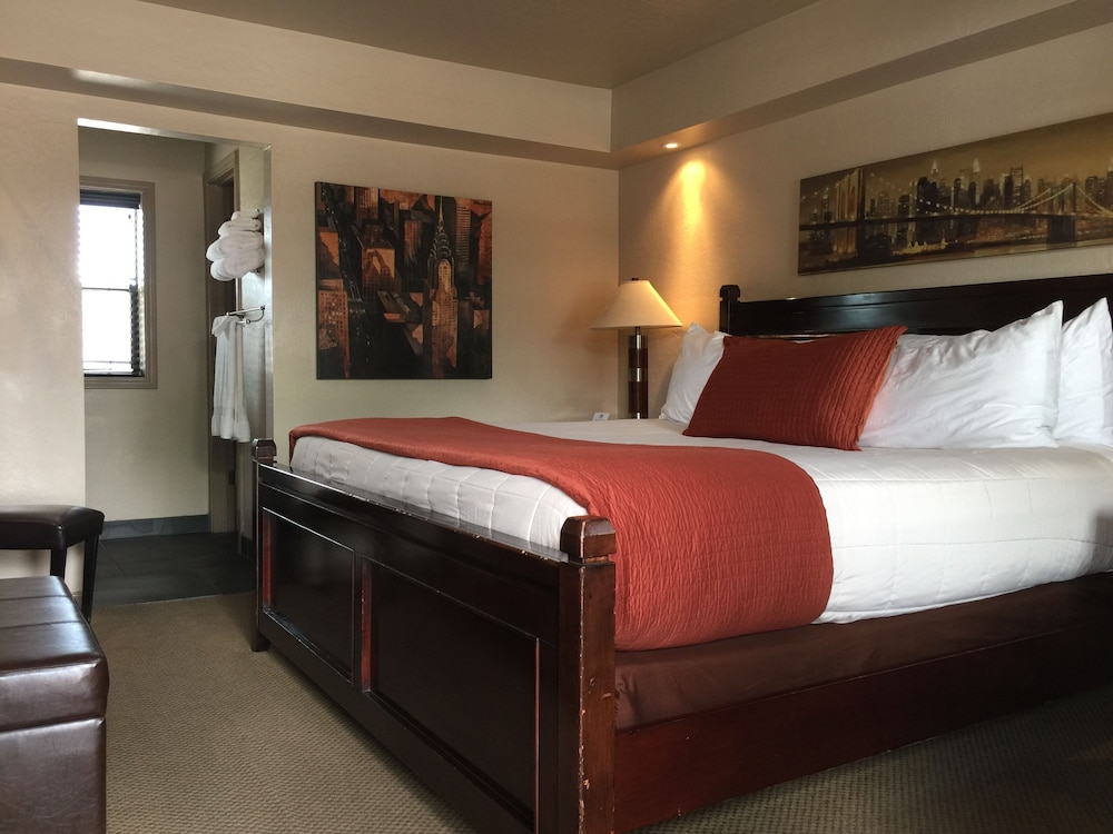 Rodeway Inn and Suites Downtowner Rte 66 10/39