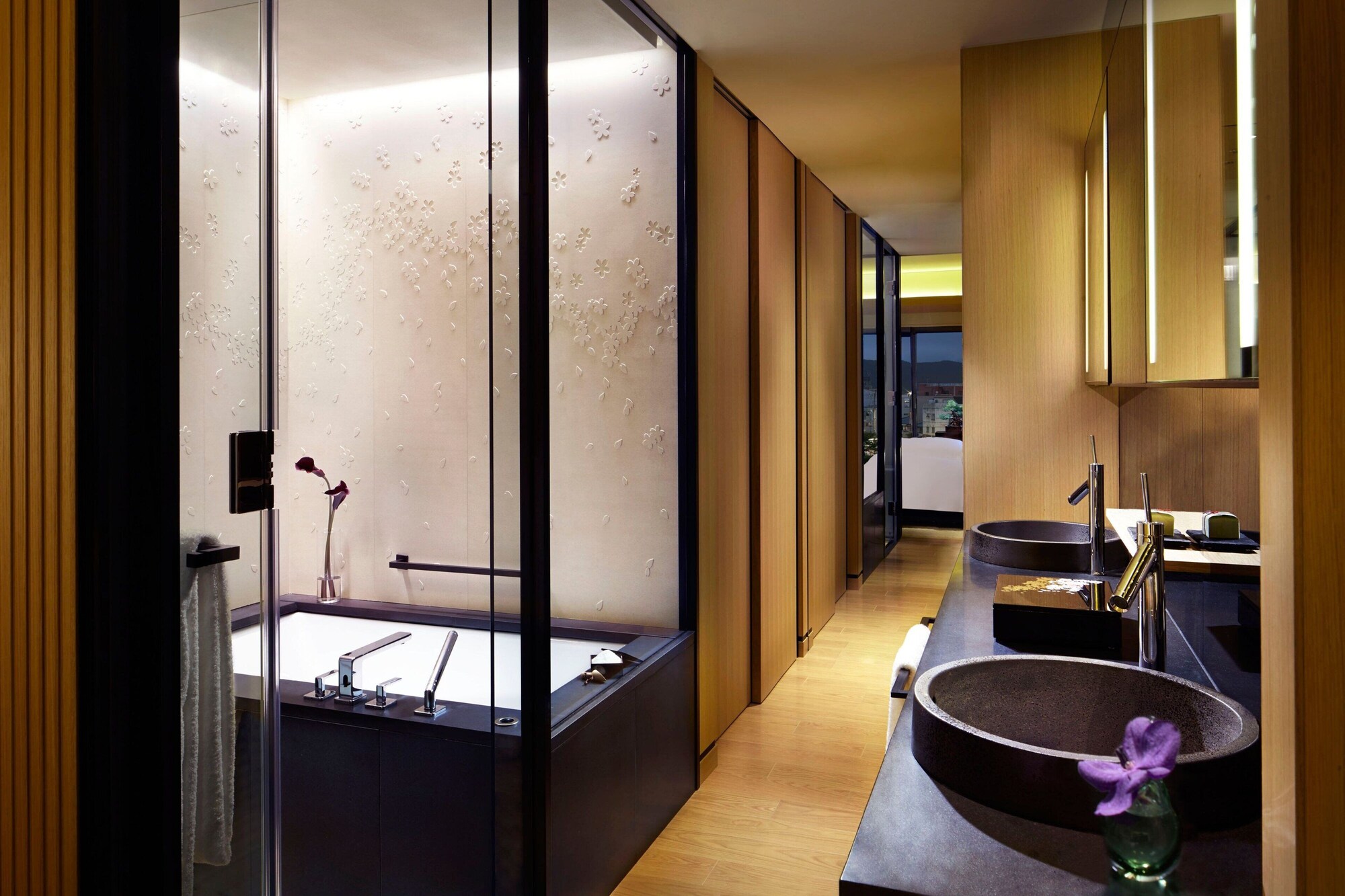 غرفة غراند بسرير كينج مع أريكة، The Ritz Carlton Kyoto 4/4