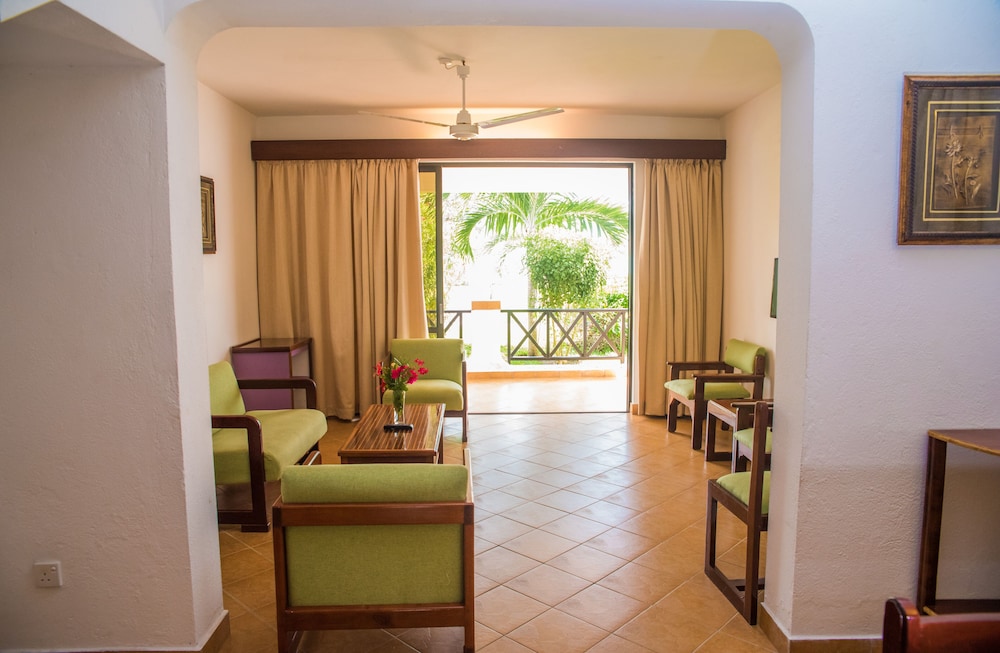 Nyali Beach Holiday Resort 23/48