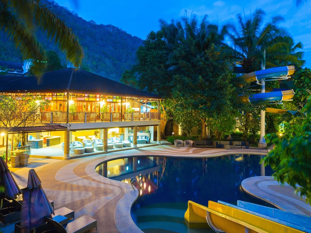 Greenery Resort 5/50