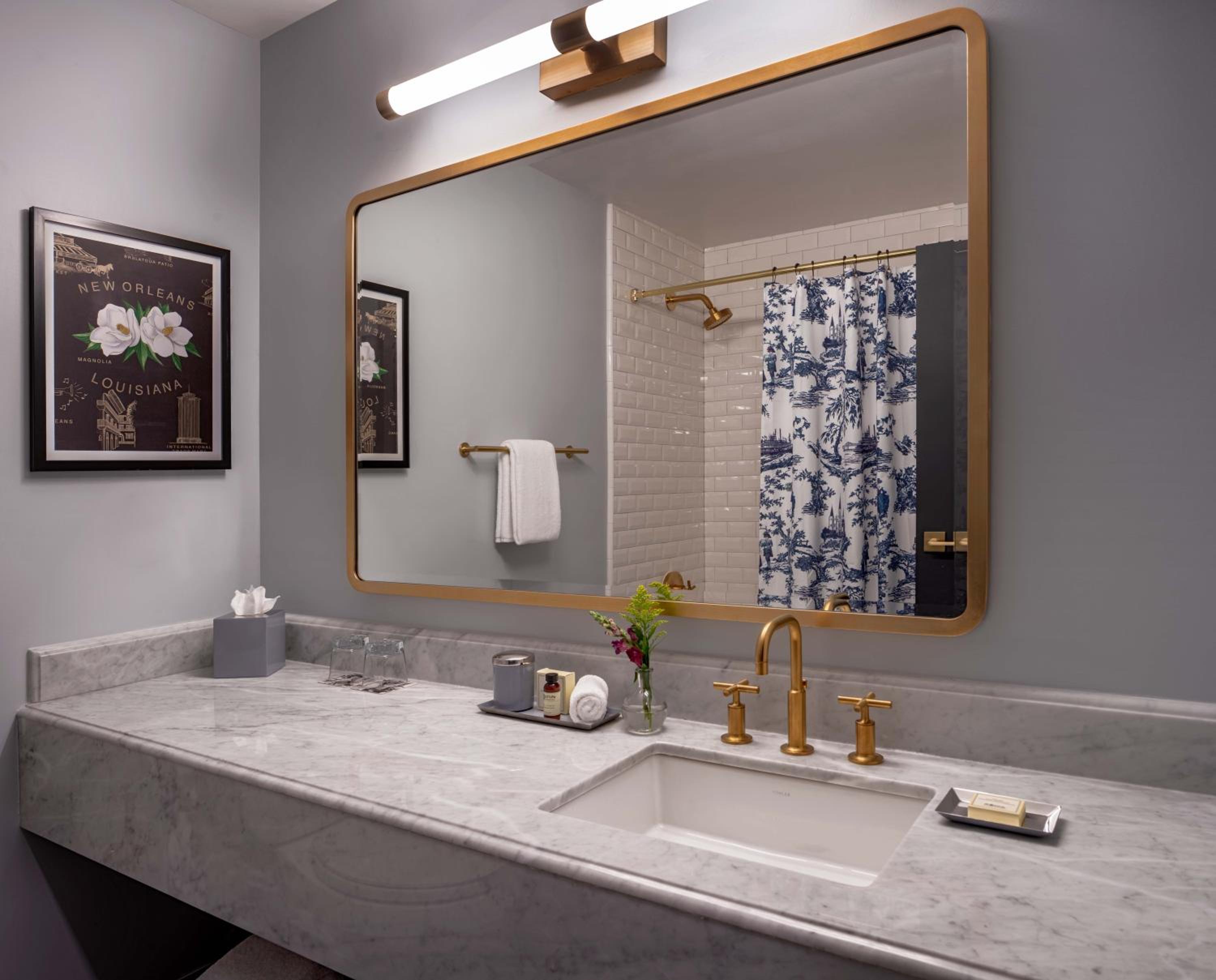 Suite, 2 Queen Beds, Street View