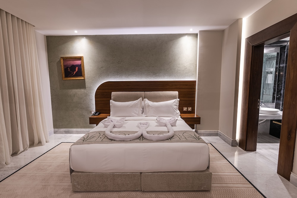 فندق تورا(Tura Residence Olaya) 27/61