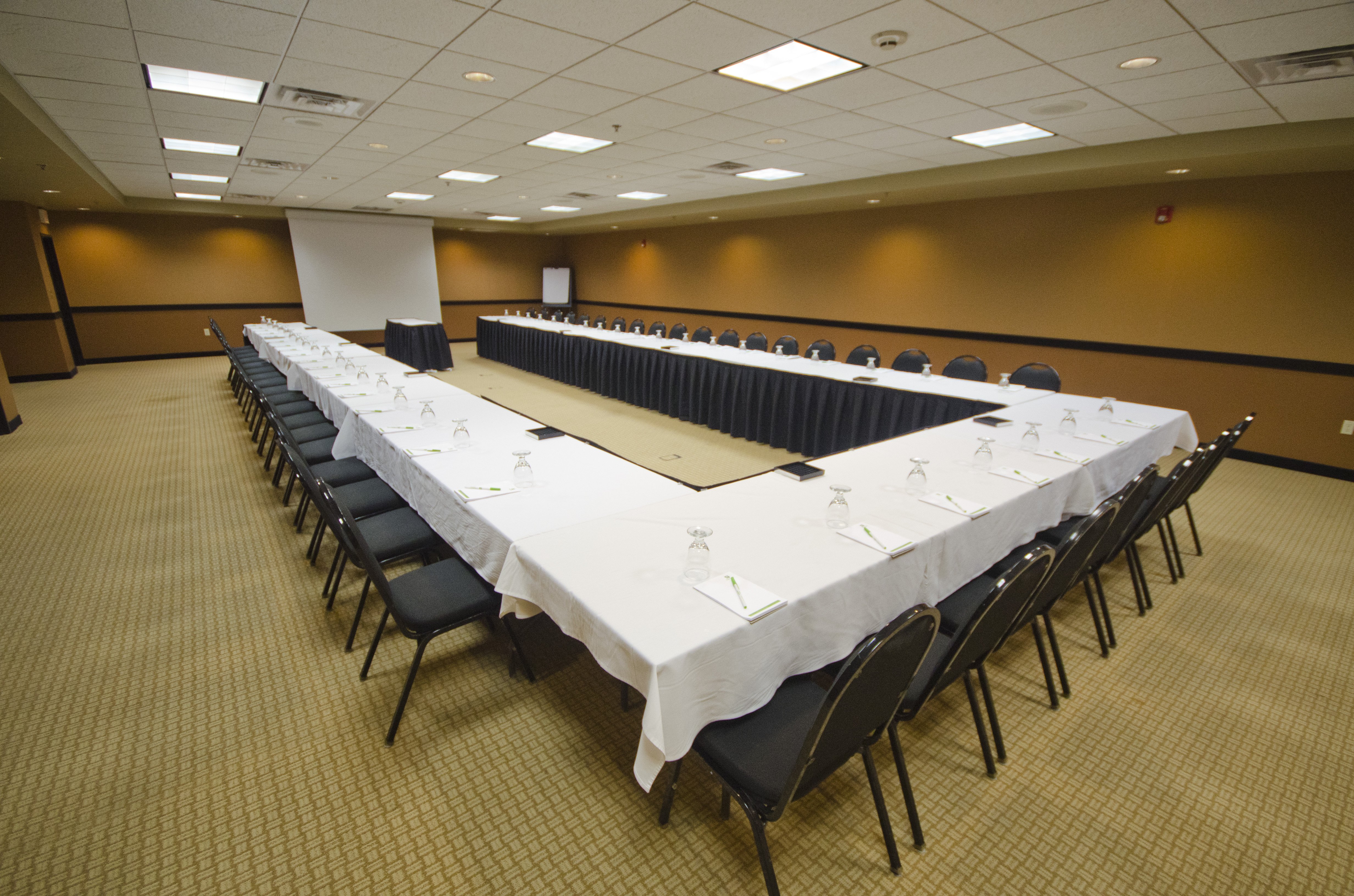 Holiday Inn Hotel Suites St Paul Ne Lake Elmo 71/80