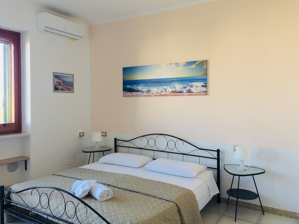 B&B Pizzomunno E Cristalda Rooms 4/27