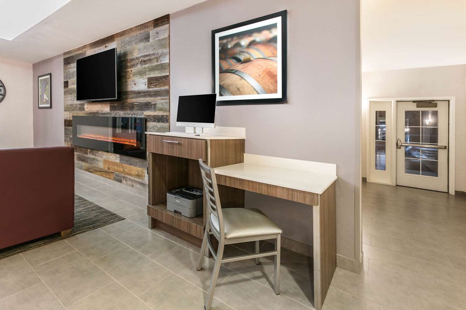 La Quinta Inn & Suites by Wyndham Fredericksburg 38/48