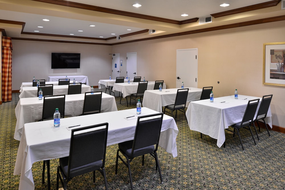 Staybridge Suites Las Cruces 61/72