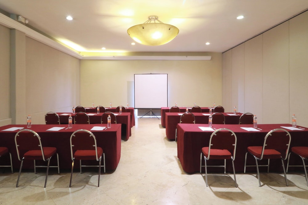 Holiday Inn & Suites Guadalajara Centro Historico 41/50