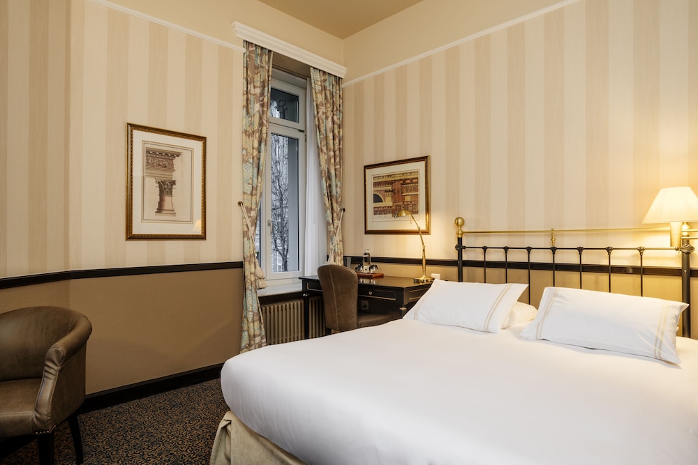 Small Luxury Hotel Ambassador Zurich 11/48