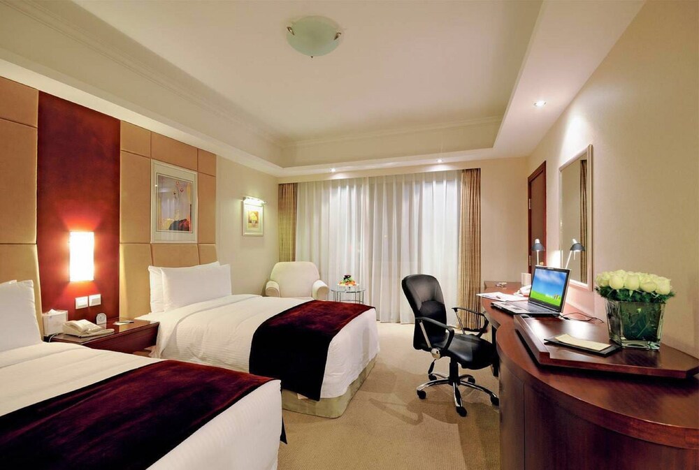DELUXE, TWIN BEDS