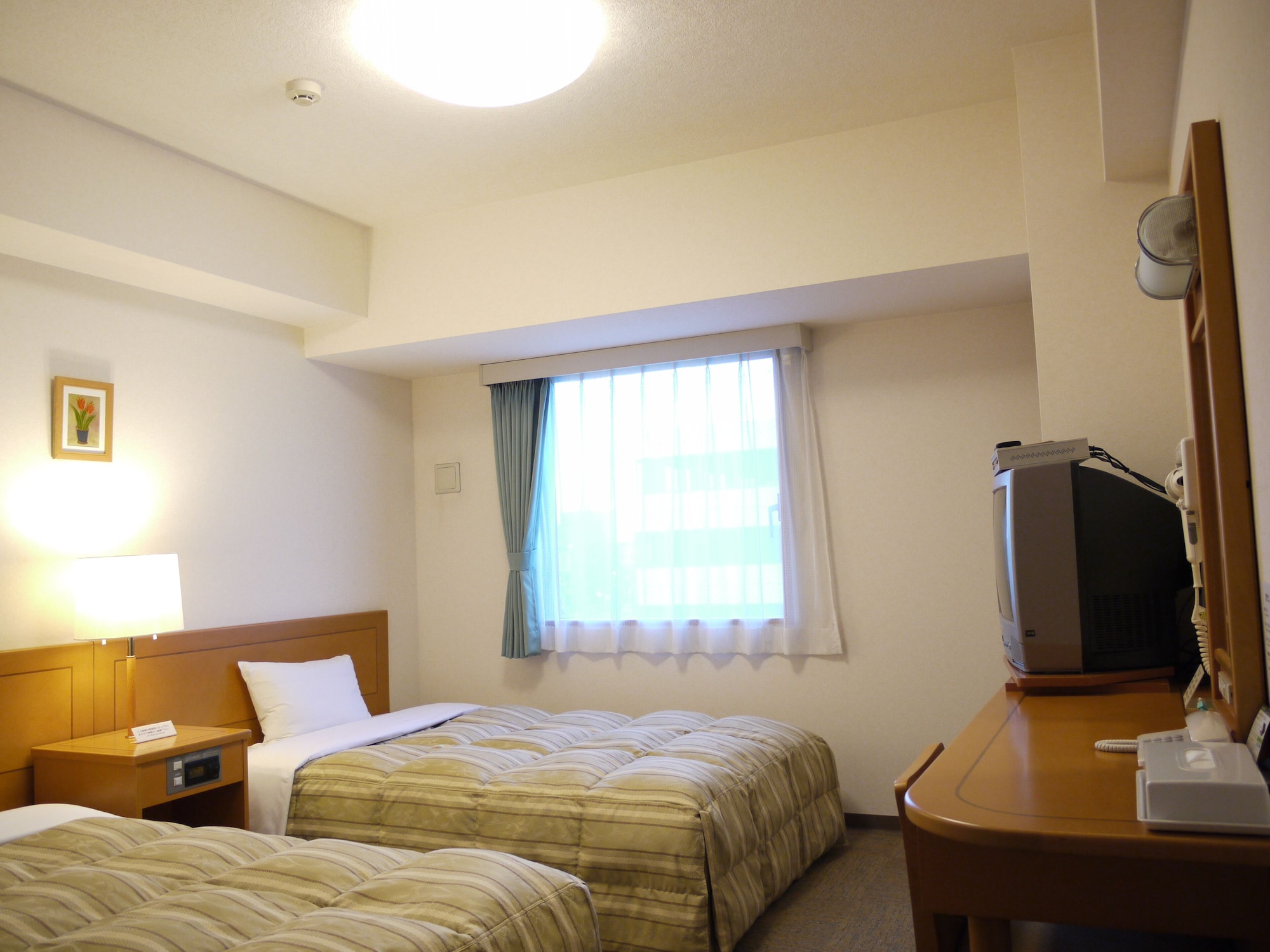 ROOM, TWIN BEDS