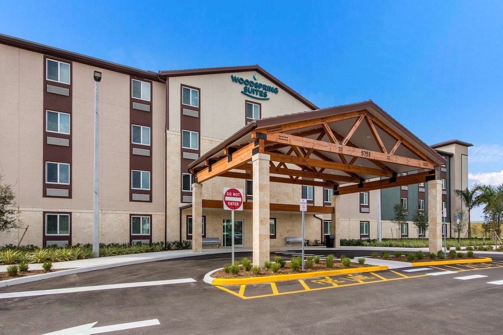 WoodSpring Suites Tamarac 40/50