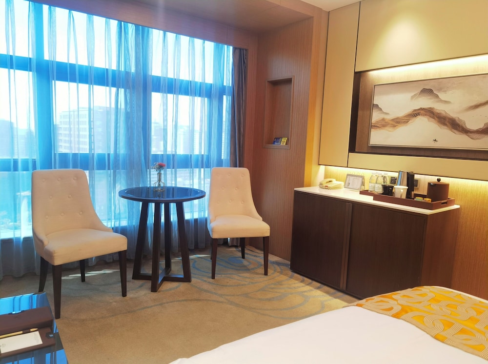 Jin Jiang Pine City Hotel 38/50