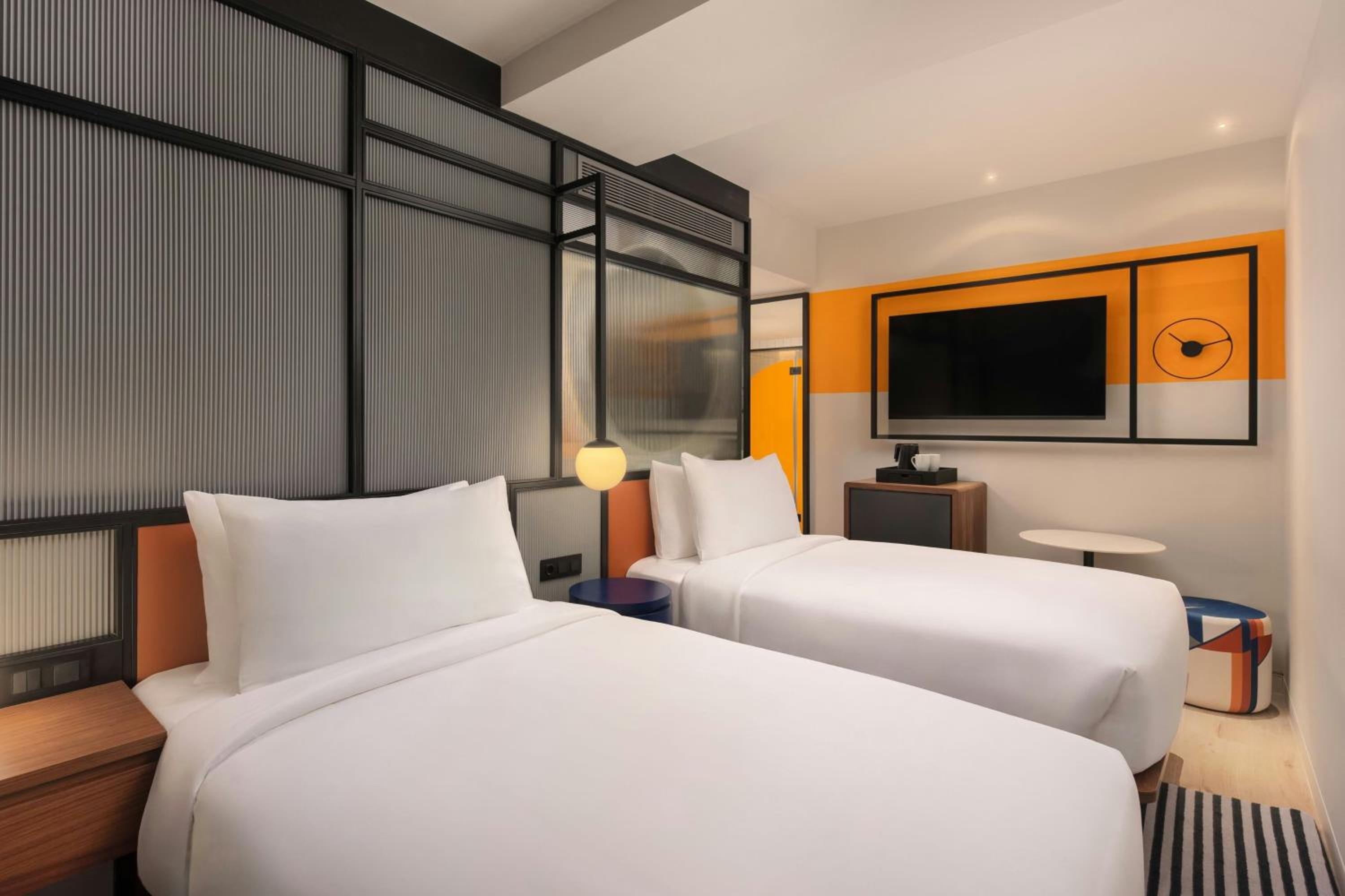 Aloft, Twin Beds