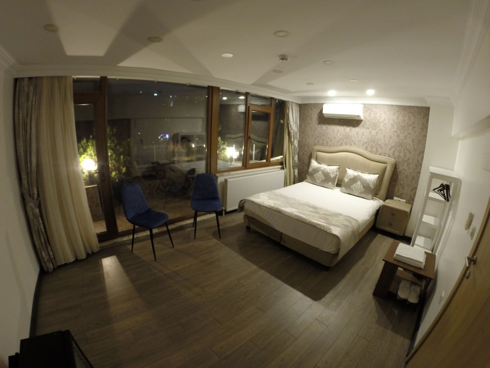 Meydan Suites 13/50