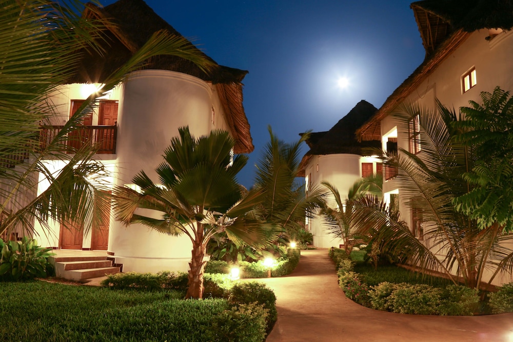 Zanzibar Bahari Villas 32/36