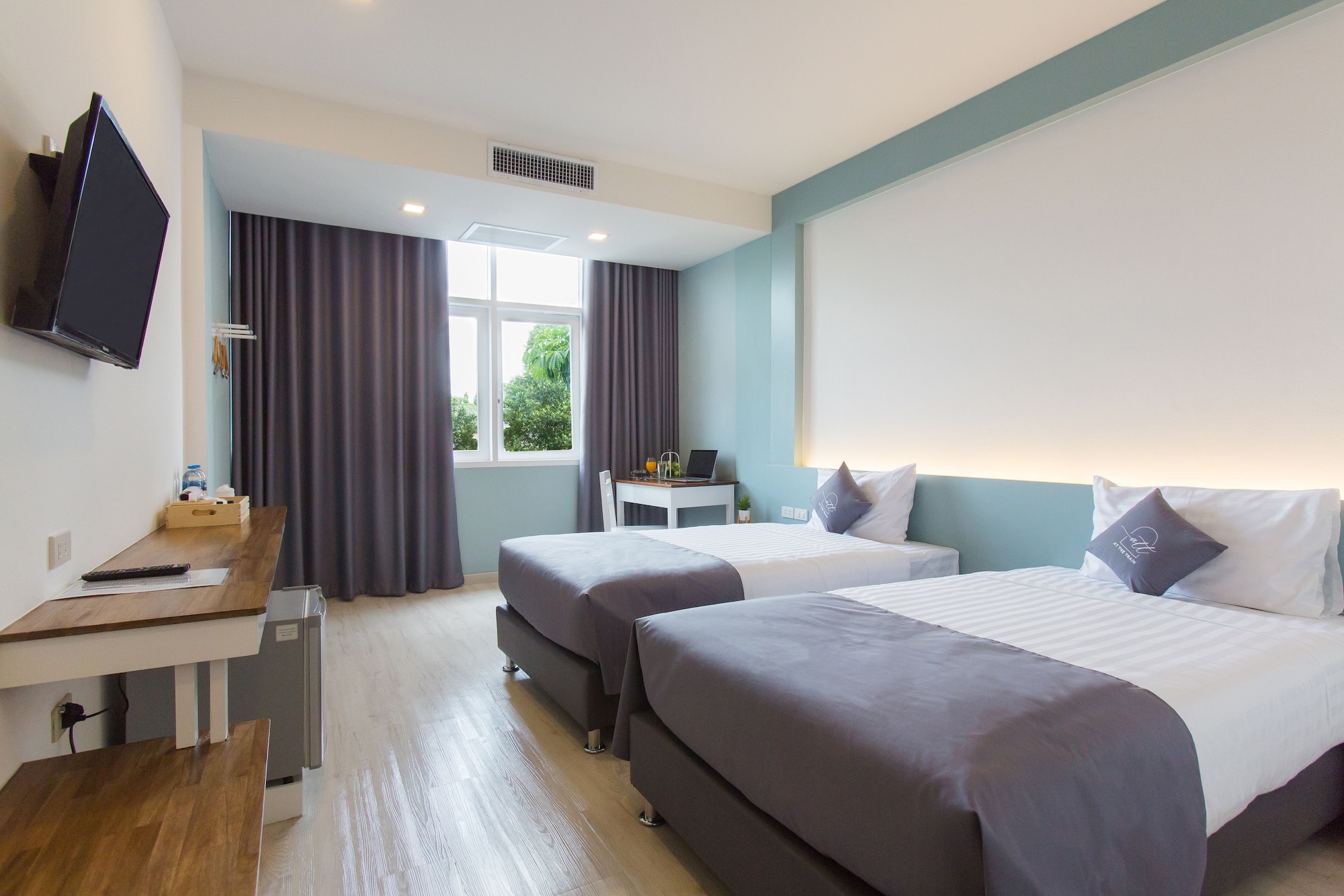 Standard, Twin Beds