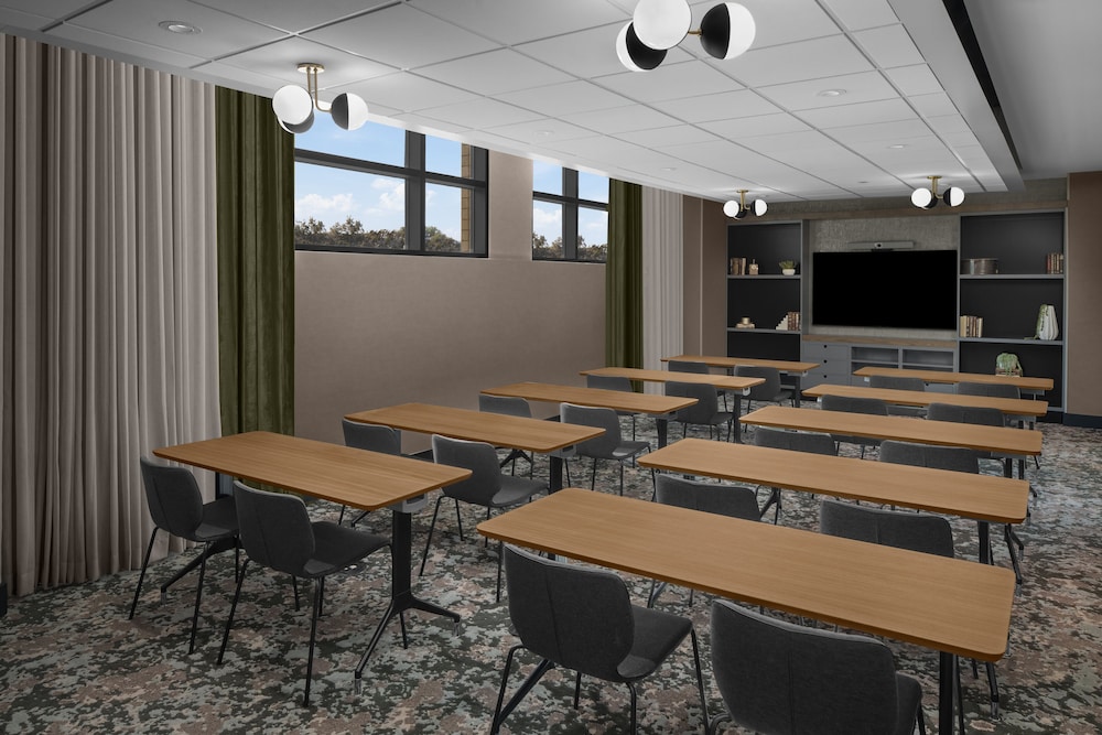 Hyatt House Raleigh Downtown / Seaboard Station 29/36