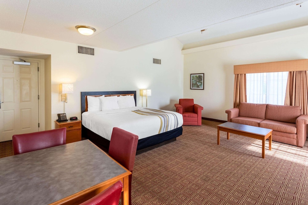 La Quinta Inn Huntsville Research Park 15/38
