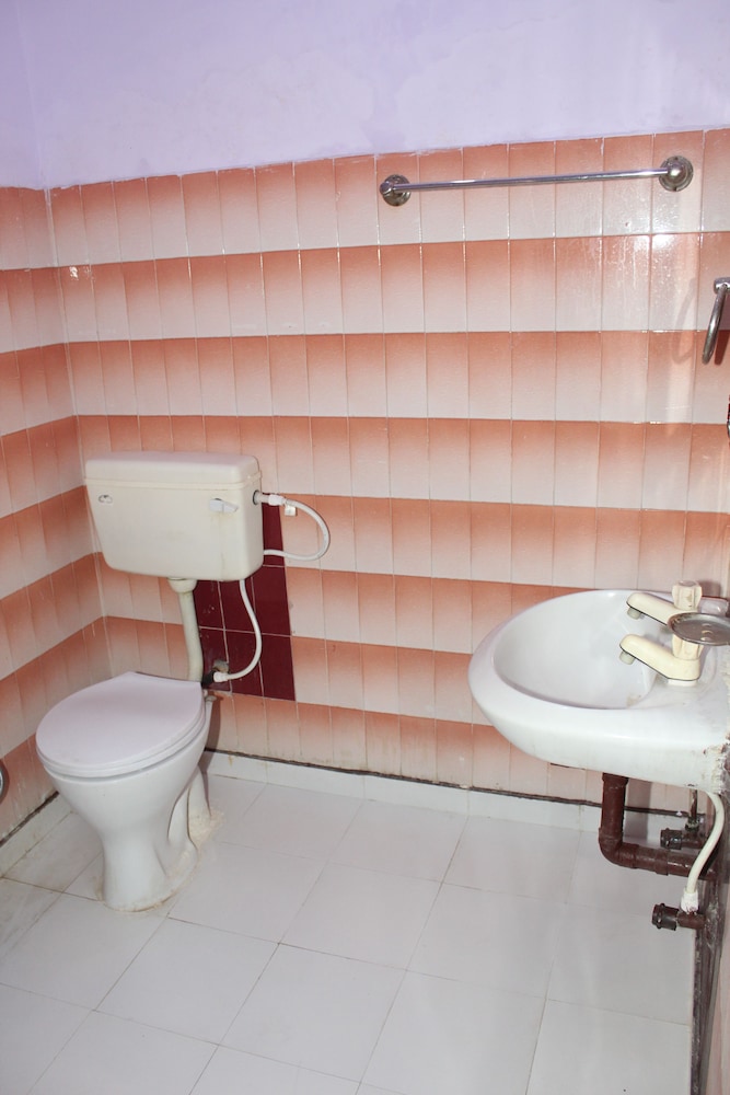 HOTEL RAJ BED AND BREAKFAST 33/36