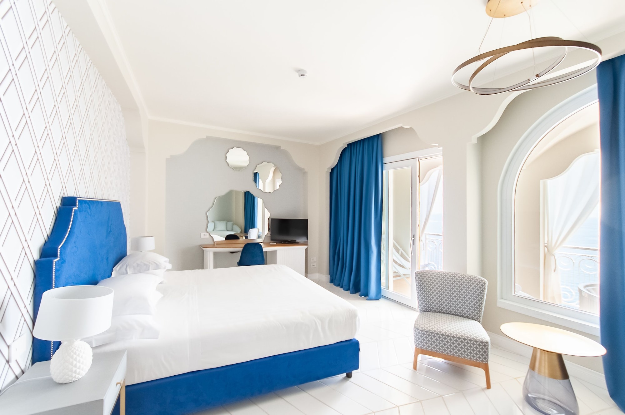 Deluxe, Suite, King Bed