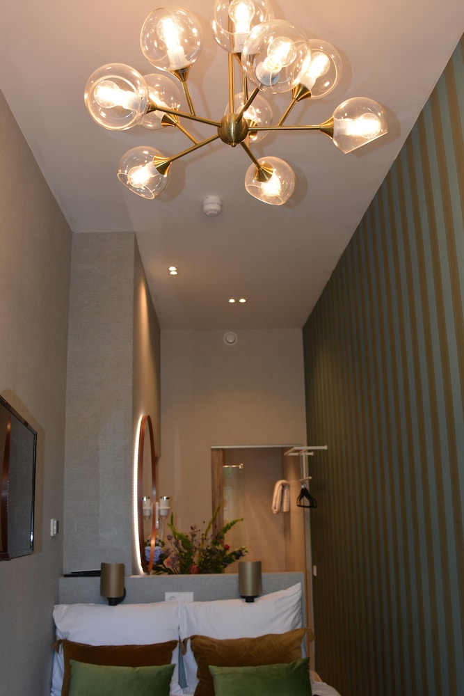If boutique hotel 9/55